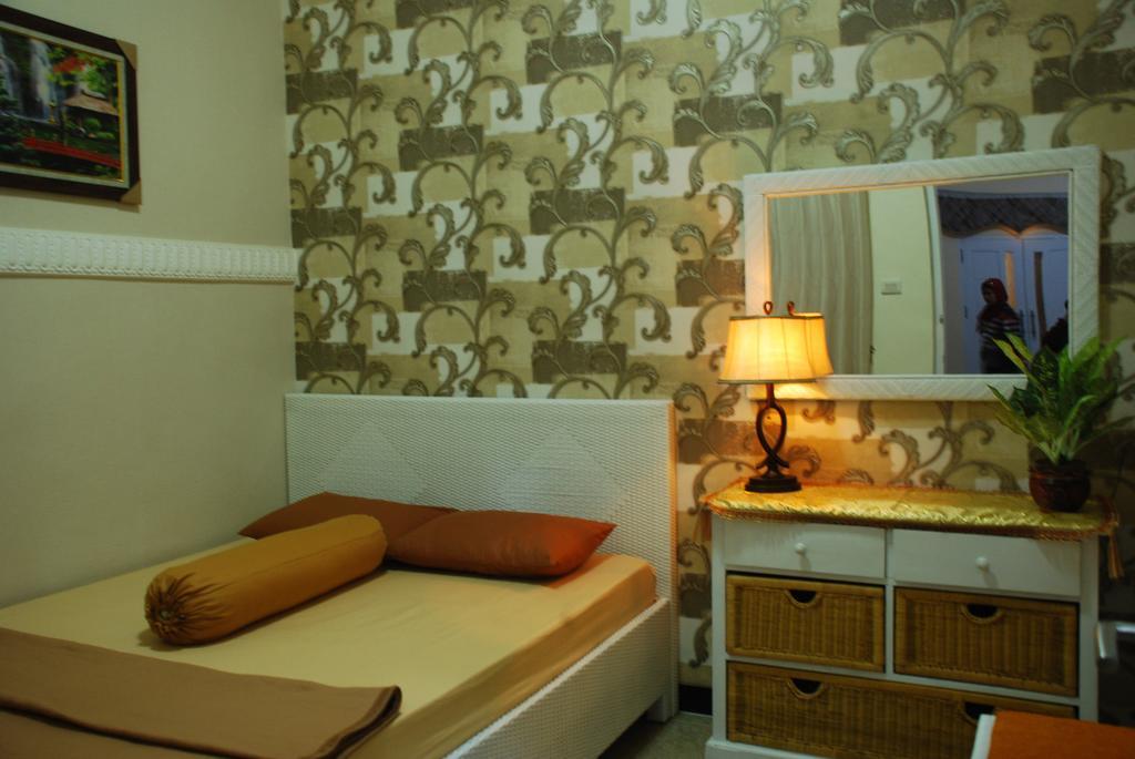 Griya Nelwan Guest House Malang Zimmer foto
